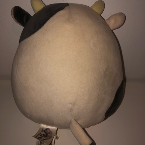Connor the cow squishmallow 8“ - Picture 4 of 5